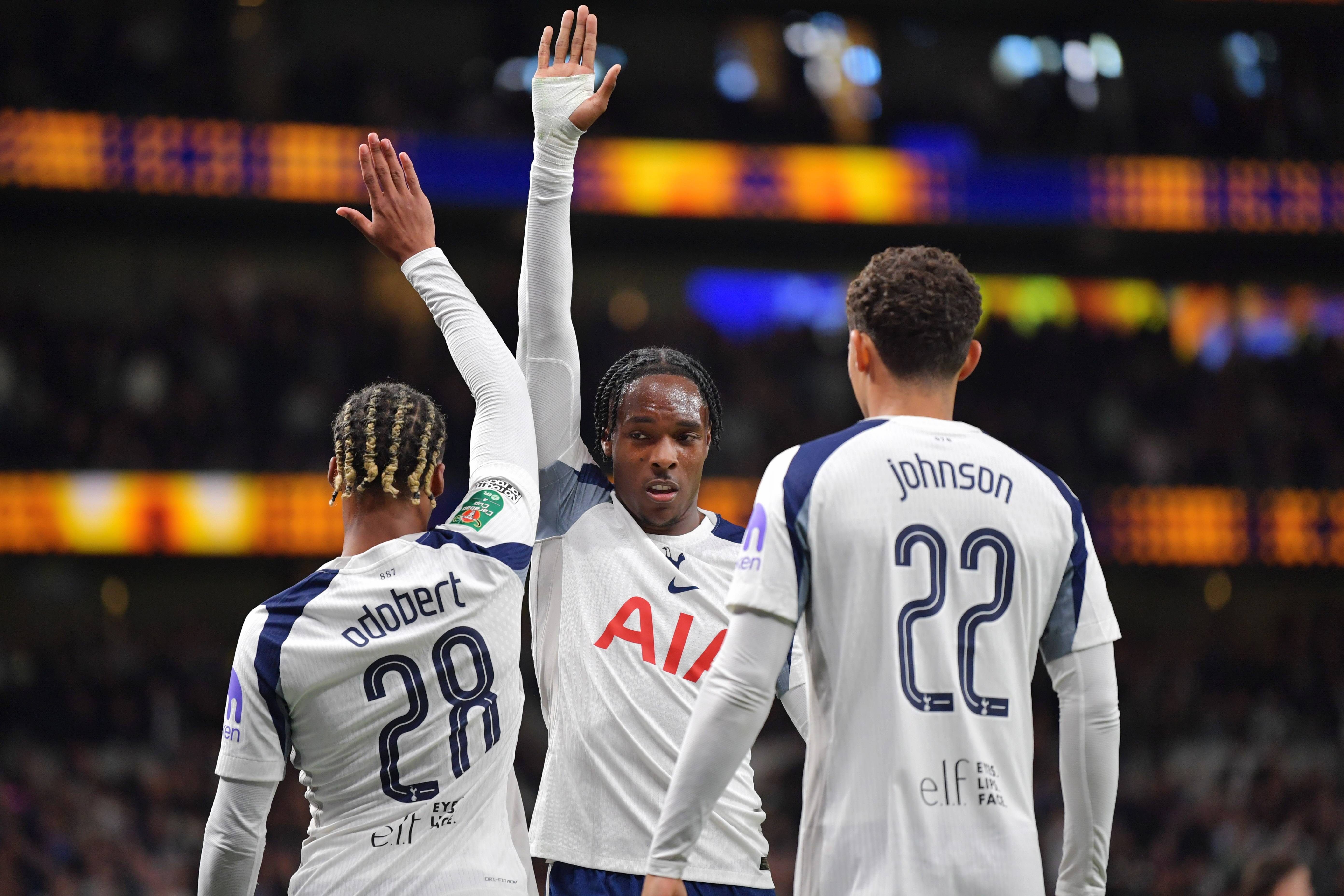 竞技宝-圣安东尼奥马刺发布备战花絮，今夜迎来里程碑，荷甲任务艰巨，临场指挥获称赞的简单介绍