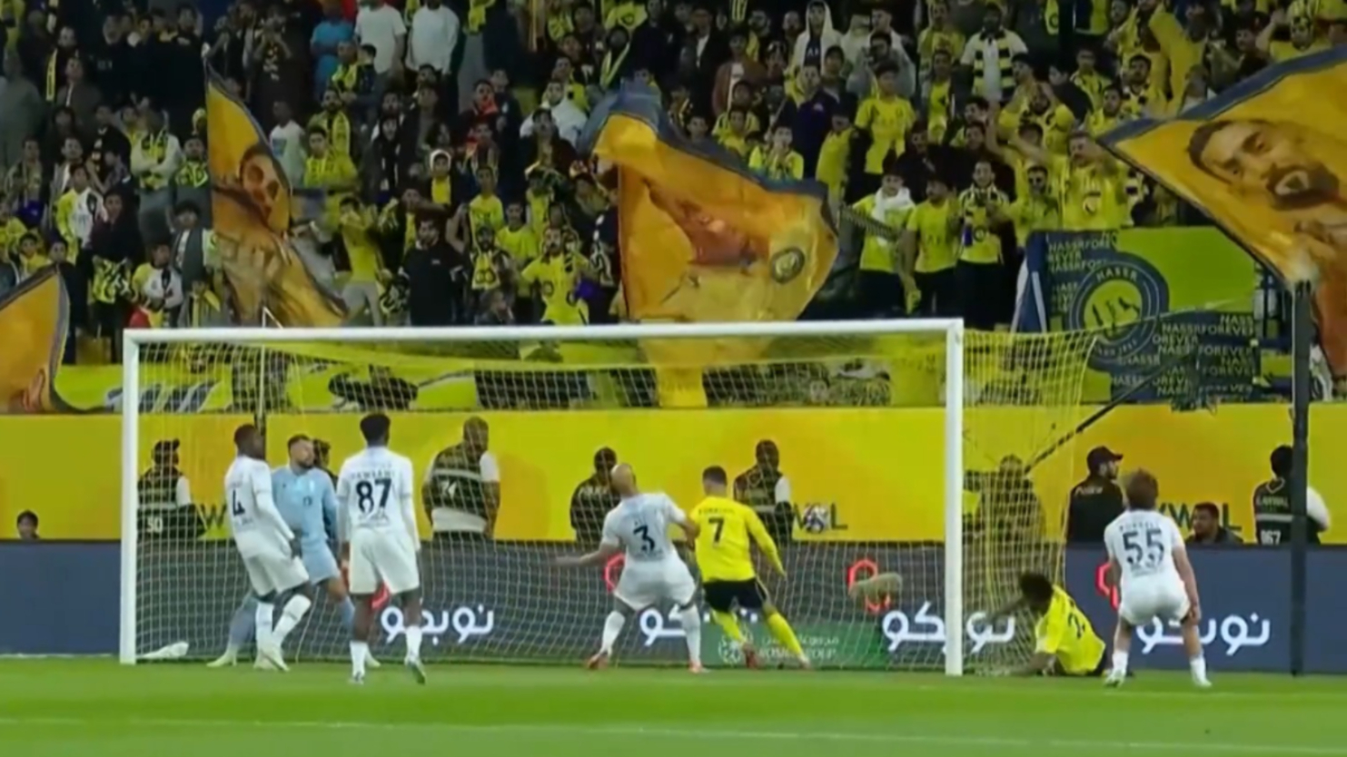 JJB-C罗连续十五场比赛得分超过大胜，TL挑战极限！的简单介绍